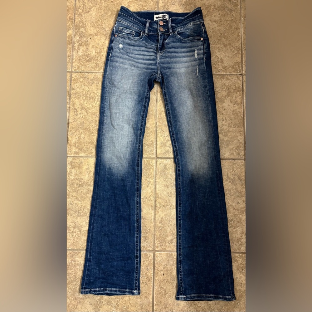 BKE jeans size 26 x 33 1/2 inch.